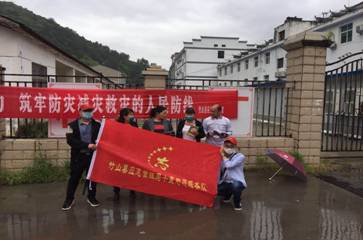 5月10日应急管理局联合楼台乡在三台村组织开展应急演练、科普知识宣传,筑牢基层防灾减灾人民防线。